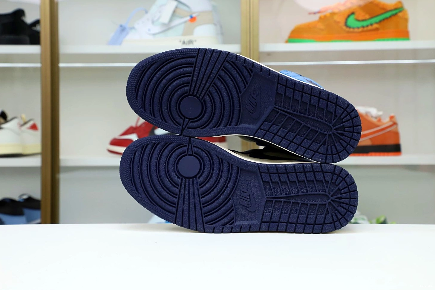 AIR RETRO 'OBSIDIAN' JORDAN 1 HIGH OG 1120